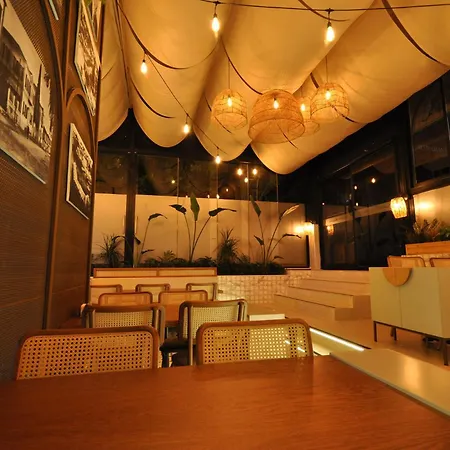 麦克皇家酒店 2*