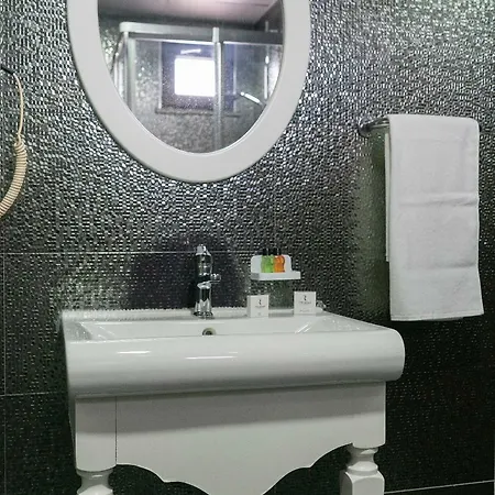 麦克皇家酒店 酒店 2*
